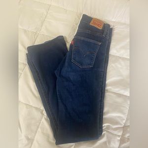 Women’s Levi’s bootcut jeans